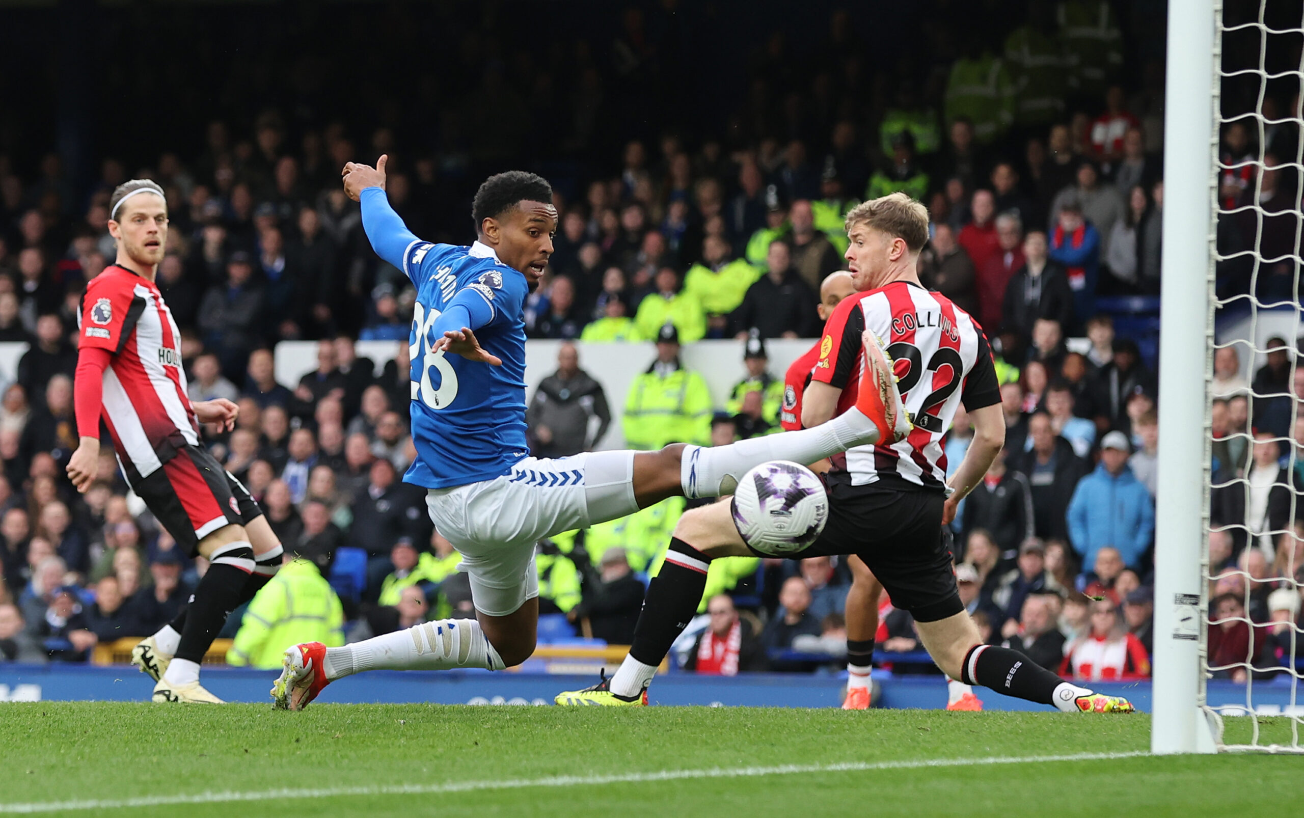 Rangers target Youssef Chermiti in action against Brentford