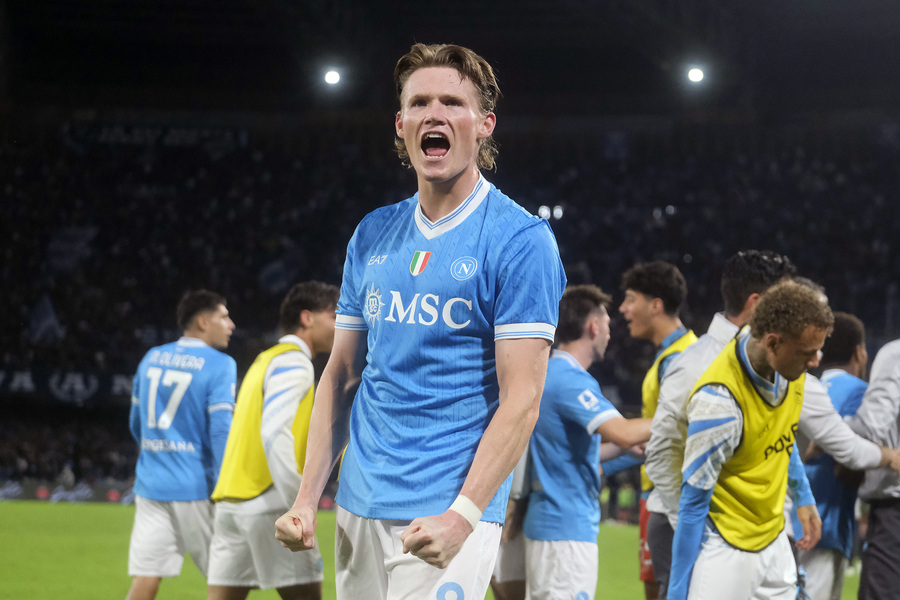 Newcastle United, Tottenham, and Barcelona eye Napoli star Scott McTominay as the Magpies assess if he fits their midfield plans.