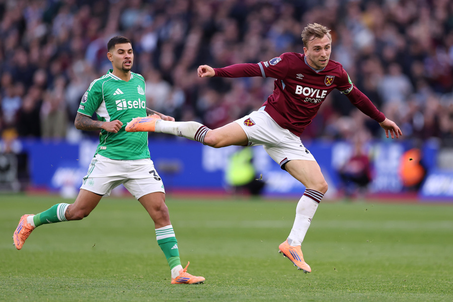 West Ham plan to keep their 28-year-old star amid Tottenham interest, showing ambition and belief in their Premier League survival.