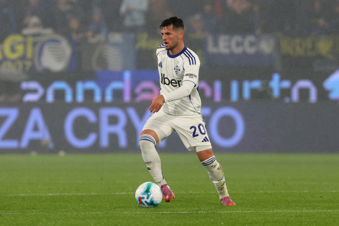 Leeds United Contact €22-25m Player For Permanent Transfer: Good Fit For Daniel Farke?