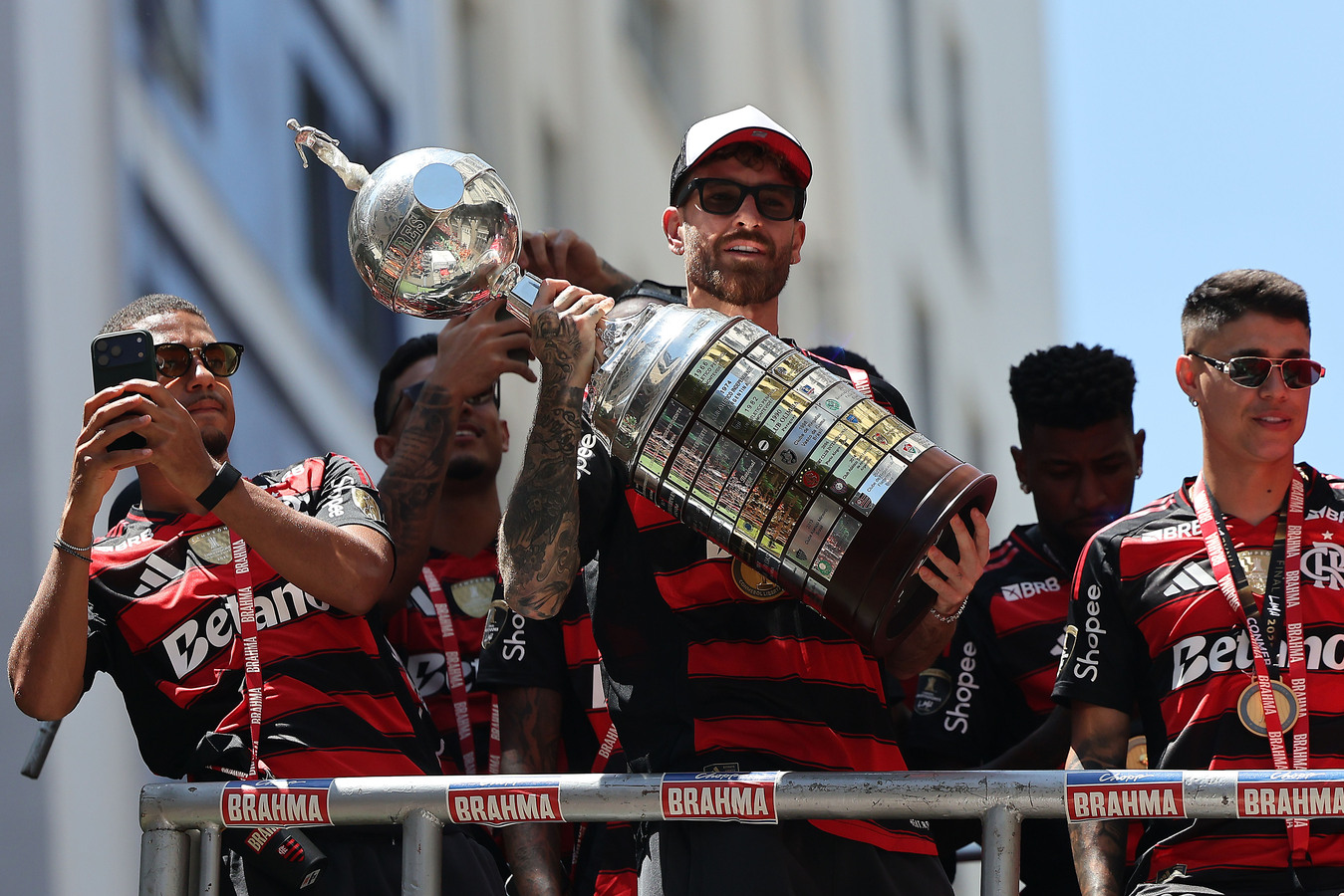 Everton Join Race Brazilian Ace Bolster Defence