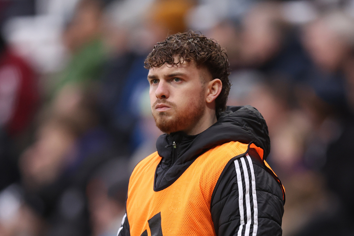 Unai Emery Will Keep 23-Year-Old Aston Villa Player In The Fringes: Right Decision?