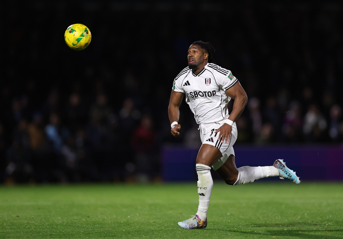 Former Chief Executive Bashes West Ham Links To Winger