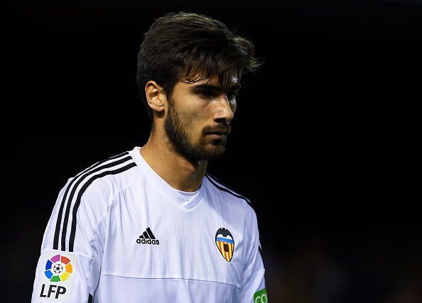 Andre Gomes of Valencia reacts during the Copa del Rey Semi Final, second leg match between Valencia CF and FC Barcelona at Estadio Mestalla on February 10, 2016 in Valencia, Spain.  (Photo by Manuel Queimadelos Alonso/Getty Images)