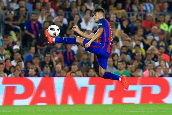 Barcelona's forward Munir El Haddadi controls the ball during the second leg of the Spanish Supercup football match between FC Barcelona and Sevilla FC at the Camp Nou stadium in Barcelona on August 17, 2016. / AFP / PAU BARRENA        (Photo credit should read PAU BARRENA/AFP/Getty Images)