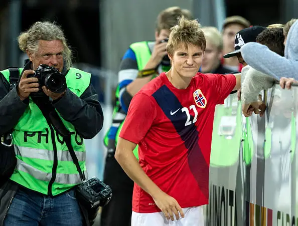 DRAMMEN, NORWAY - SEPTEMBER 07:  Martin Odegaard of Norway meeting greets fans after the U21 International match between Norway and England at Marienlyst Stadium on September 7, 2015 in Drammen, Norway.  (Photo by Trond Tandberg/Getty Images)
