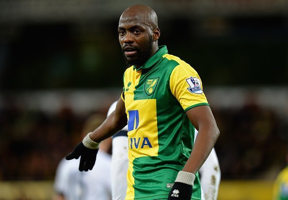 NORWICH, ENGLAND - FEBRUARY 02:  Youssouf Mulumbu of Norwich City during the Barclays Premier League match between Norwich City and Tottenham Hotspur at Carrow Road on February 2, 2016 in Norwich, England.  (Photo by Tony Marshall/Getty Images)