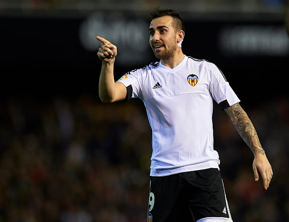 VALENCIA, SPAIN - JANUARY 03:  Paco Alcacer of Valencia celebrates scoring his team's second goal during the La Liga match between Valencia CF and Real Madrid CF at Estadi de Mestalla on January 03, 2016 in Valencia, Spain.  (Photo by Manuel Queimadelos Alonso/Getty Images)