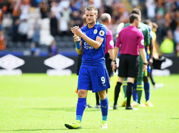 HULL, ENGLAND - AUGUST 13:  Jamie Vardy of Leicester City claps the Leicester City fans after the final whistle during the Premier League match between Hull City and Leicester City at KCOM Stadium on August 13, 2016 in Hull, England.  (Photo by Michael Regan/Getty Images)