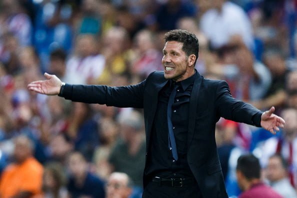 MADRID, SPAIN - AUGUST 21: Head coach Diego Pablo Simeone of Atletico de Madrid gives instructions during the La Liga match between Club Atletico de Madrid and Deportivo Alaves at Vicente Calderon stadium on August 21, 2016 in Madrid, Spain. (Photo by Gonzalo Arroyo Moreno/Getty Images)