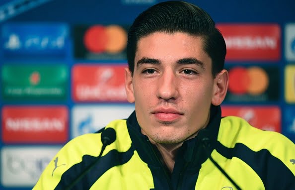 Arsenal's Spanish defender Hector Bellerin give a press conference on the eve of the team's UEFA Champions League football match against Paris Saint-Germain (PSG), on September 12, 2016 at the Parc des Princes stadium in Paris. / AFP / FRANCK FIFE        (Photo credit should read FRANCK FIFE/AFP/Getty Images)