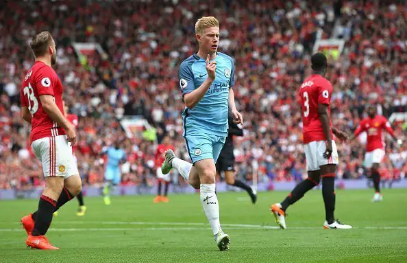 MANCHESTER, ENGLAND - SEPTEMBER 10: Kevin De Bruyne of Manchester City celebrates scoring his sides first goal during the Premier League match between Manchester United and Manchester City at Old Trafford on September 10, 2016 in Manchester, England.  (Photo by Alex Livesey/Getty Images)