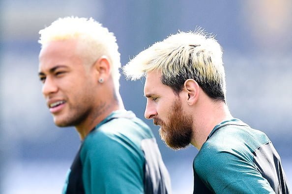 BARCELONA, SPAIN - SEPTEMBER 12:  Neymar Jr. (L) and Lionel Messi of FC Barcelona look on during a training session ahead of their UEFA Champions League Group C match against Celtic FC at Ciutat Esportiva of Sant Joan Despi on September 12, 2016 in Barcelona, Spain.  (Photo by David Ramos/Getty Images)