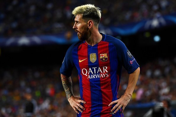 BARCELONA, SPAIN - SEPTEMBER 13:  Lionel Messi of Barcelona looks on during the UEFA Champions League Group C match between FC Barcelona and Celtic FC at Camp Nou on September 13, 2016 in Barcelona, Spain.  (Photo by David Ramos/Getty Images)