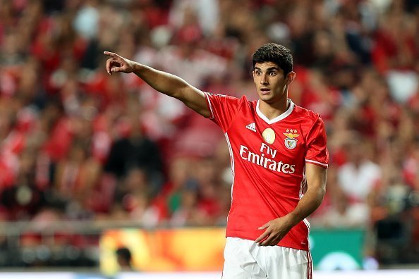 LISBON, PORTUGAL - AUGUST 21: Benfica's Portuguese forward Goncalo Guedes during the match between SL Benfica and Vitoria Setubal FC for the Portuguese Primeira Liga at Estadio da Luz on August 21, 2016 in Lisbon, Portugal.  (Photo by Carlos Rodrigues/Getty Images)