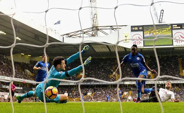 LONDON, ENGLAND - OCTOBER 29:  Ahmed Musa of Leicester City (R) scores his sides first goal past Hugo Lloris of Tottenham Hotspur (L) during the Premier League match between Tottenham Hotspur and Leicester City at White Hart Lane on October 29, 2016 in London, England.  (Photo by Dan Mullan/Getty Images)