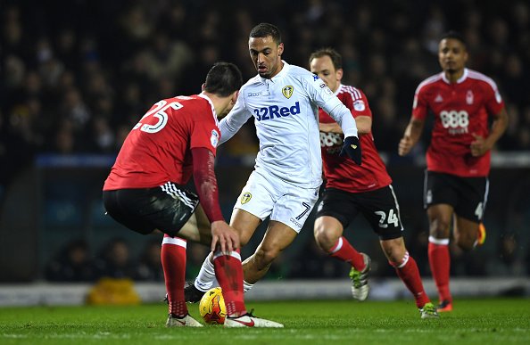 LEEDS, ENGLAND - JANUARY 25:  Kemar Roofe of Leeds United takes on Jack Hobbs of Nottingham Forest during the Sky Bet Championship match between Leeds United and Nottingham Forest at Elland Road on January 25, 2017 in Leeds, England.  (Photo by Gareth Copley/Getty Images)