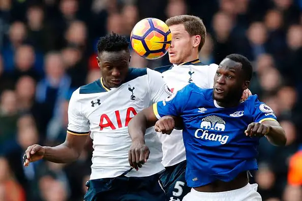 Everton's Belgian striker Romelu Lukaku (R) vies with Tottenham Hotspur's Kenyan midfielder Victor Wanyama (L) and Tottenham Hotspur's Belgian defender Jan Vertonghen during the English Premier League football match between Tottenham Hotspur and Everton at White Hart Lane in London, on March 5, 2017.
Tottenham won the game 3-2. / AFP PHOTO / Adrian DENNIS / RESTRICTED TO EDITORIAL USE. No use with unauthorized audio, video, data, fixture lists, club/league logos or 'live' services. Online in-match use limited to 75 images, no video emulation. No use in betting, games or single club/league/player publications.  /         (Photo credit should read ADRIAN DENNIS/AFP/Getty Images)