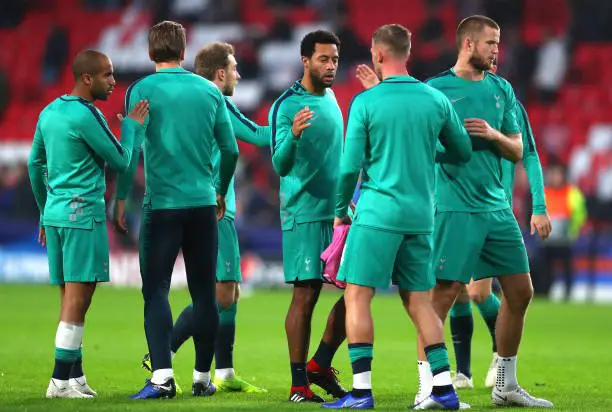 EINDHOVEN, NETHERLANDS - OCTOBER 24:  Mousa Dembele of Tottenham Hotspur speaks to Toby Alderweireld of Tottenham Hotspur prior to the Group B match of the UEFA Champions League between PSV and Tottenham Hotspur at Philips Stadion on October 24, 2018 in Eindhoven, Netherlands.  (Photo by Catherine Ivill/Getty Images)