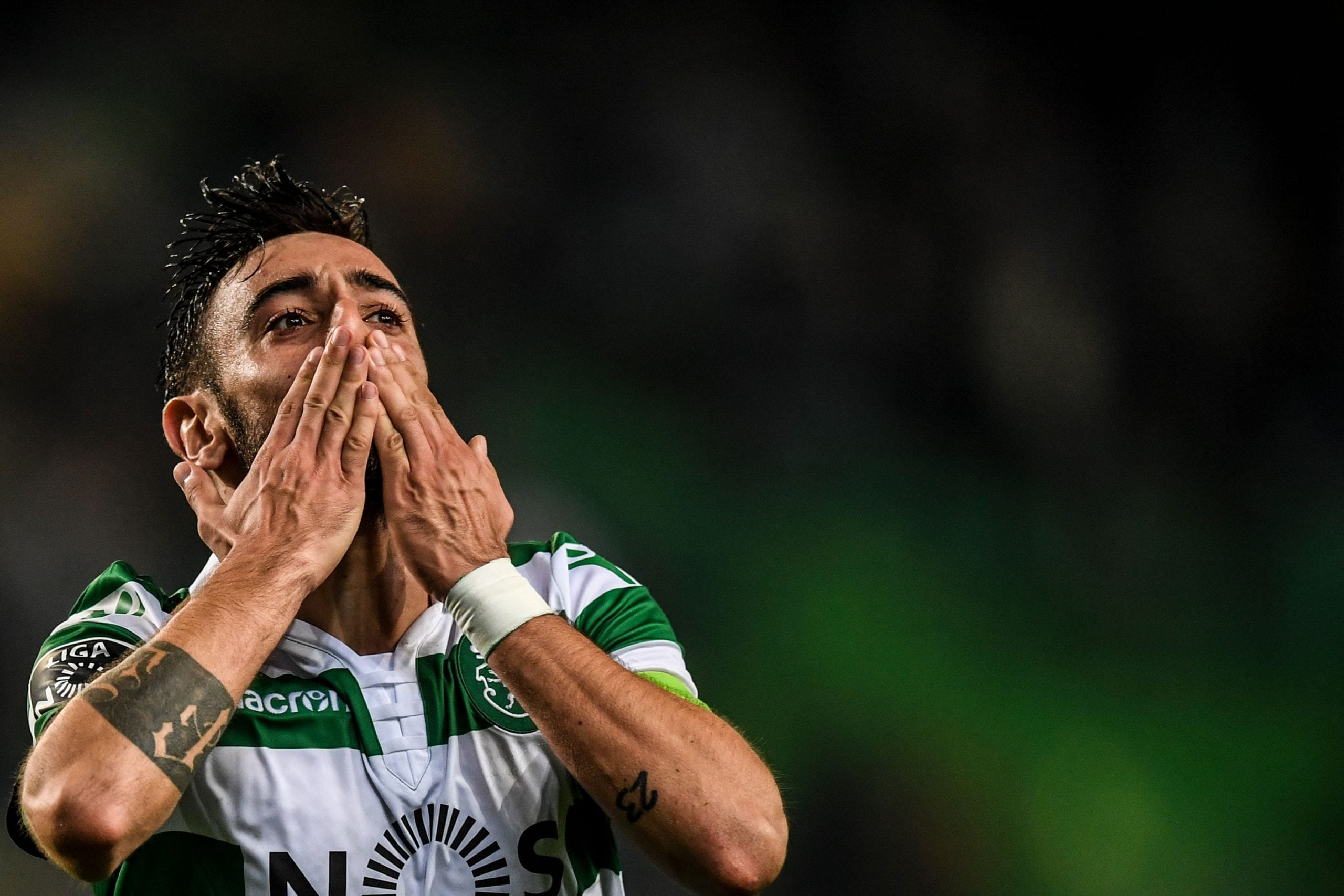 Sporting's midfielder Bruno Fernandes celebrates a goal during the Portuguese League football match between Sporting Lisbon and Nacional at the Jose Alvalade stadium in Lisbon on December 16, 2018. (Photo by PATRICIA DE MELO MOREIRA / AFP)        (Photo credit should read PATRICIA DE MELO MOREIRA/AFP/Getty Images)