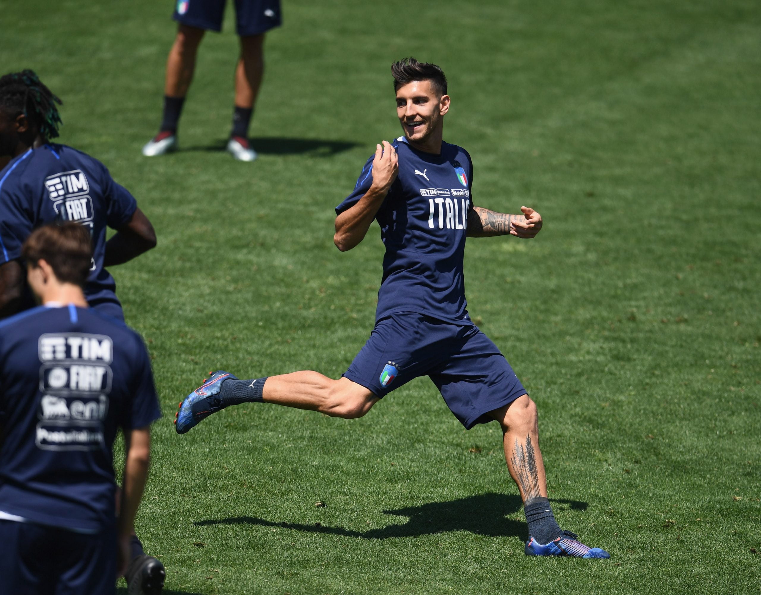 Everton to rival Paris Saint-Germain for Lorenzo Pellegrini who is in action in the picture