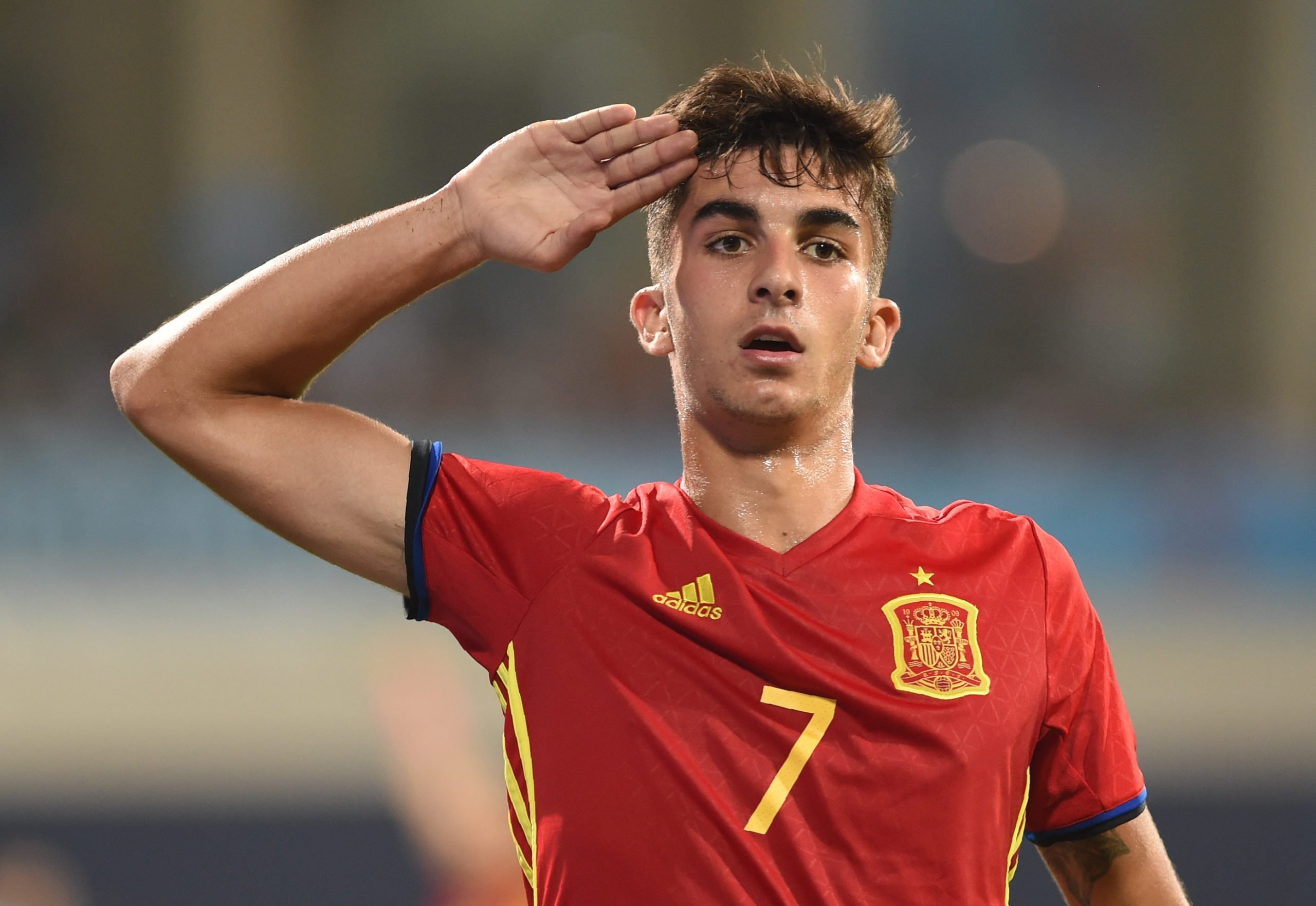Ferran Torres of Spain celebrates after scoring a goal during the second semi final football match between Mali and Spain in the FIFA U-17 World Cup at the D.Y.Patil stadium in Navi Mumbai on October 25, 2017. / AFP PHOTO / PUNIT PARANJPE        (Photo credit should read PUNIT PARANJPE/AFP/Getty Images)
