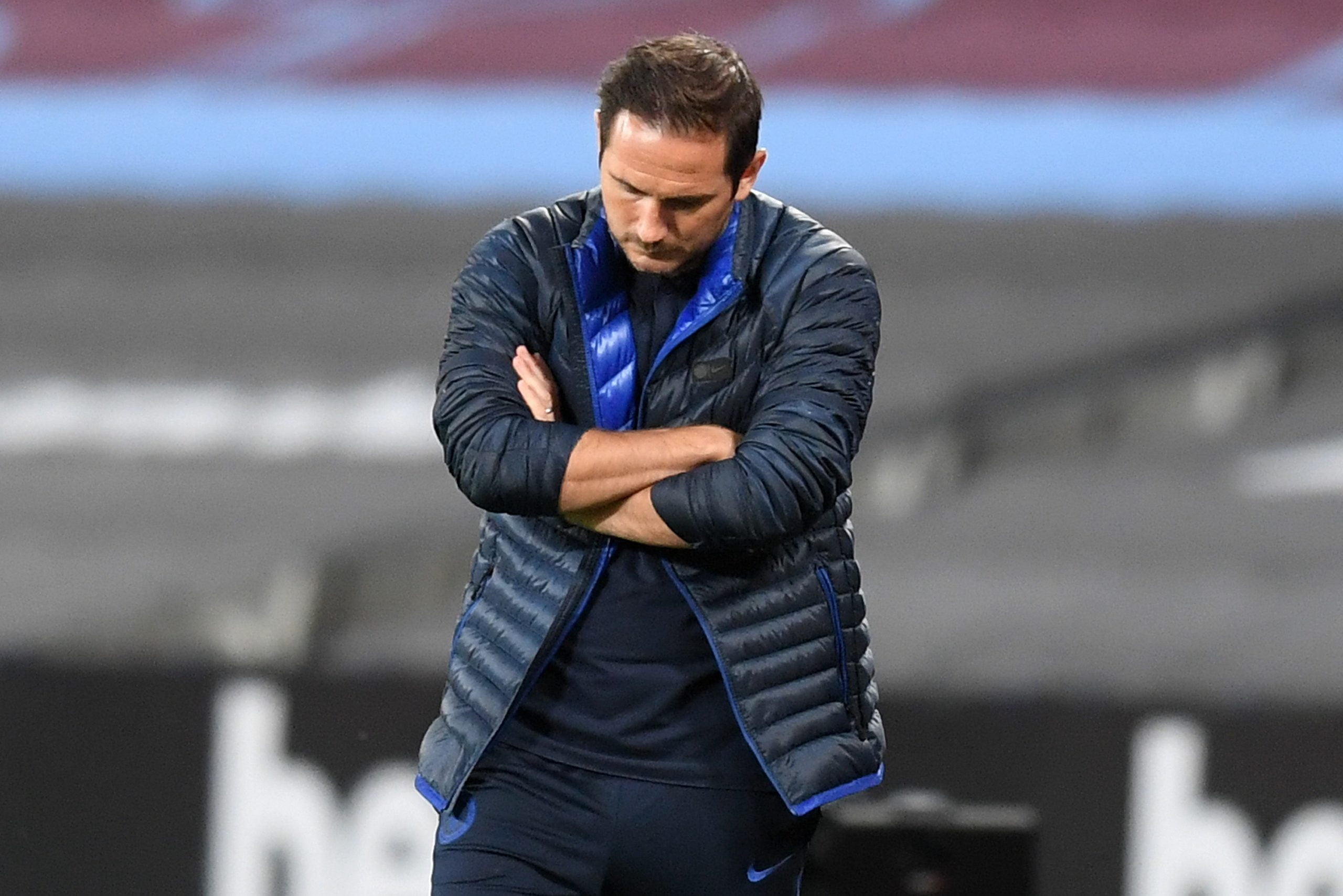 Predicted 4-3-3 Chelsea Lineup Vs Watford - Lampard looks dejected