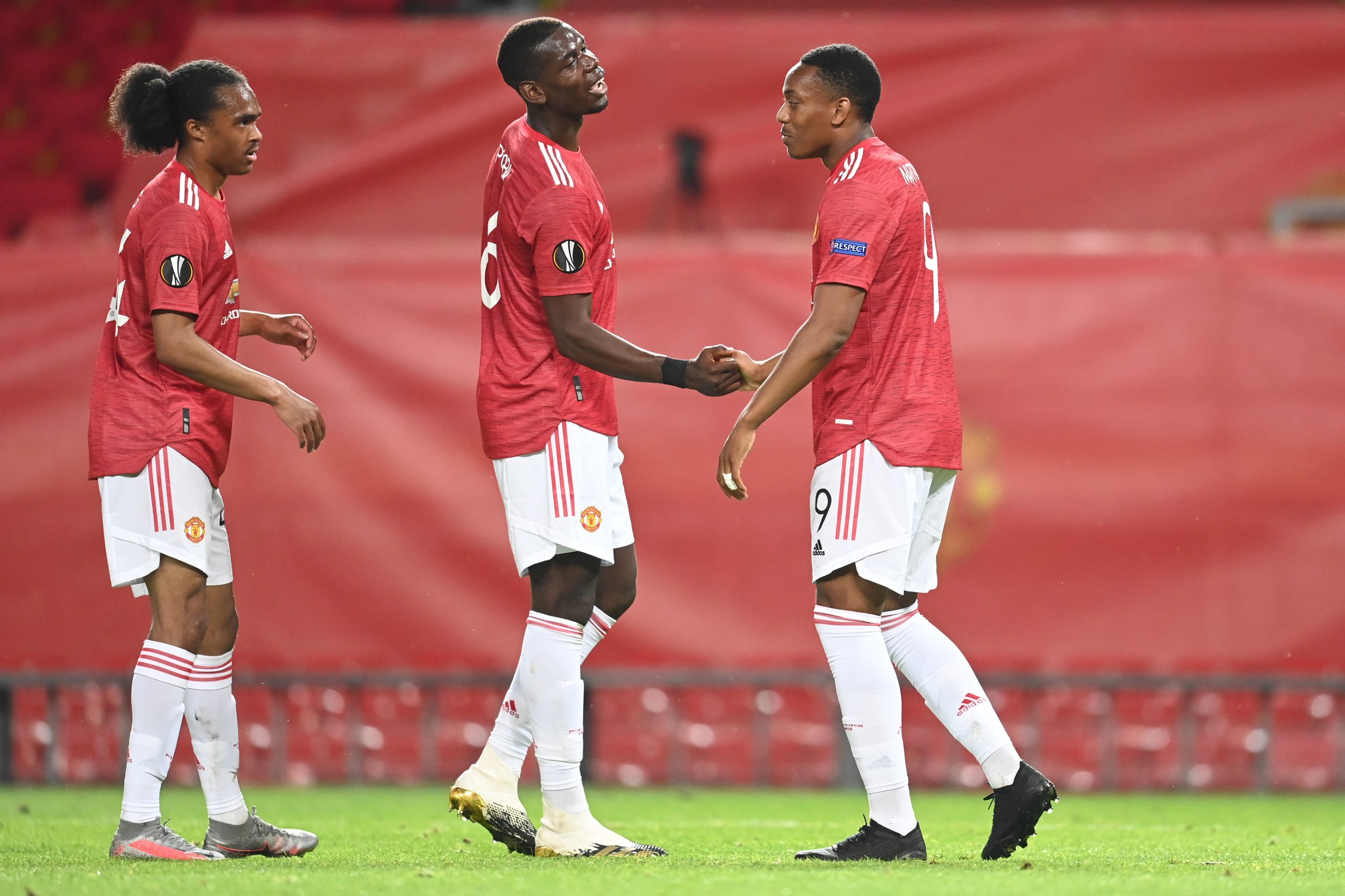 3 ways how Manchester United can tactically outwit Sevilla (Man United players celebrating in the picture)