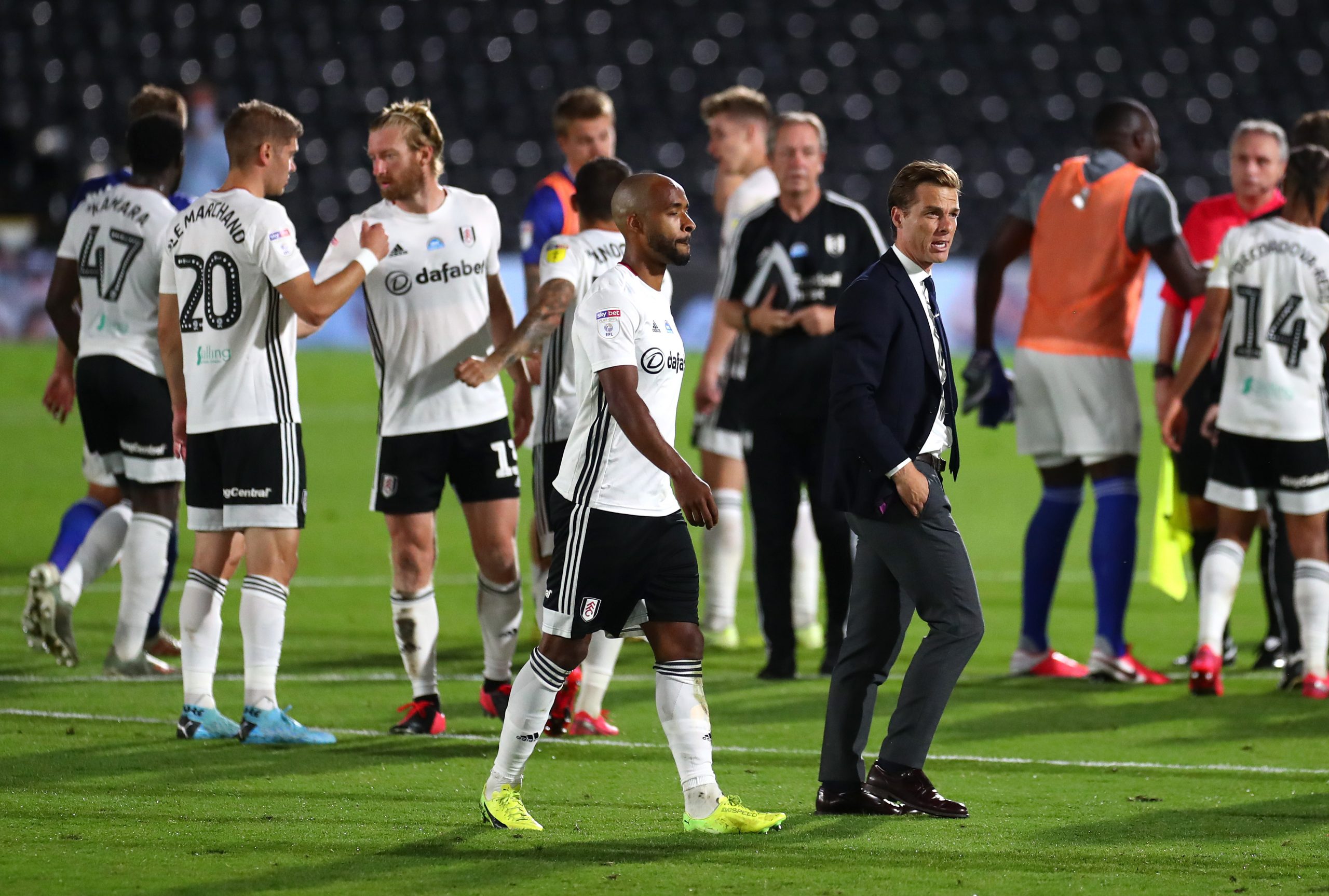 LONDON, ENGLAND - JULY 30: Scott Parker, Manager of Fulham reacts during the Sky Bet Championship Play Off Semi-final 2nd Leg match between Fulham and Cardiff City at Craven Cottage on July 30, 2020 in London, England. Football Stadiums around Europe remain empty due to the Coronavirus Pandemic as Government social distancing laws prohibit fans inside venues resulting in all fixtures being played behind closed doors. (Photo by Clive Rose/Getty Images)
