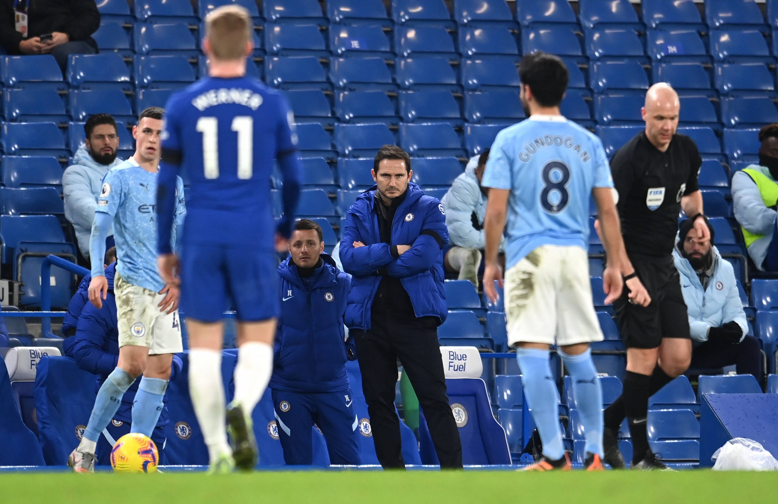 3 Lessons Learnt From Chelsea’s Defeat To Manchester City - Lampard looks on