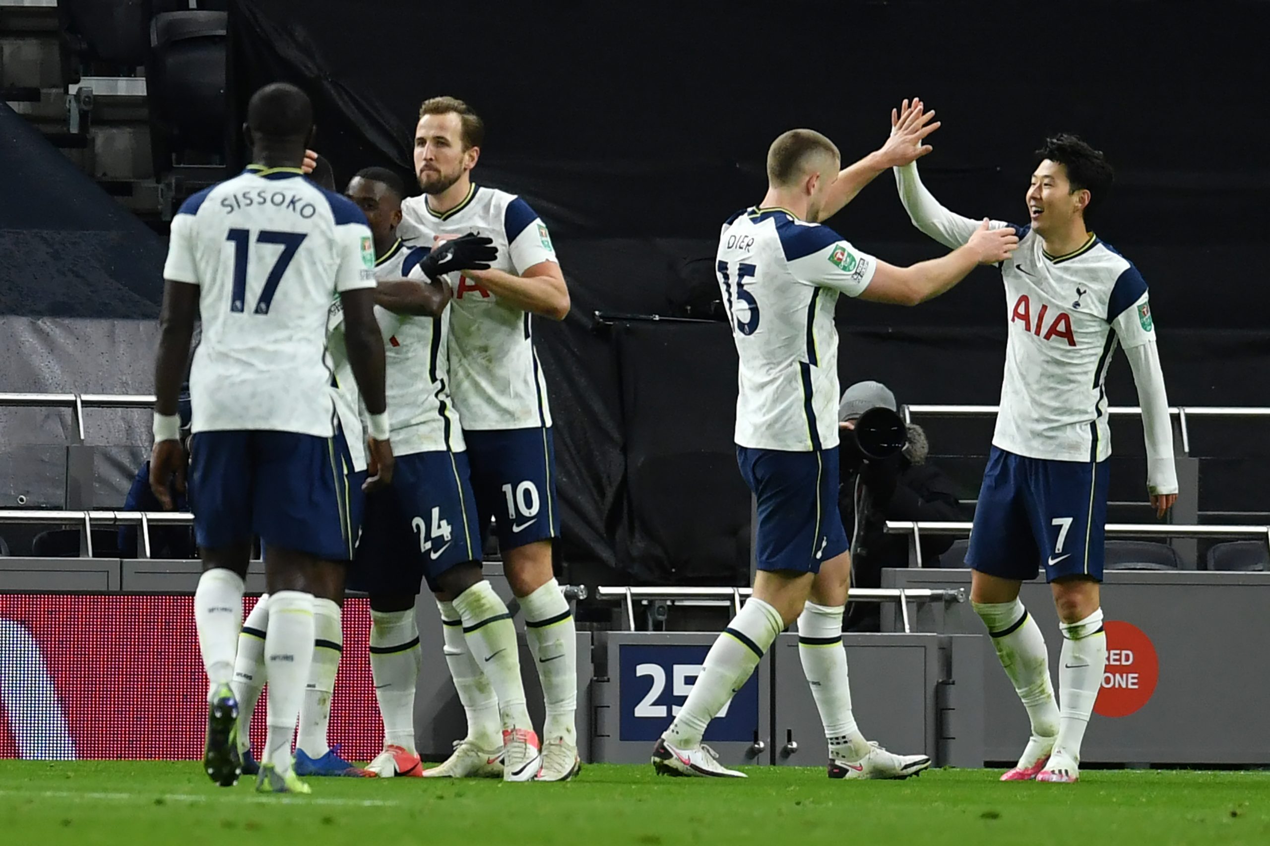 Tottenham Hotspur player ratings vs Fulham (Tottenham players are celebrating in the picture)