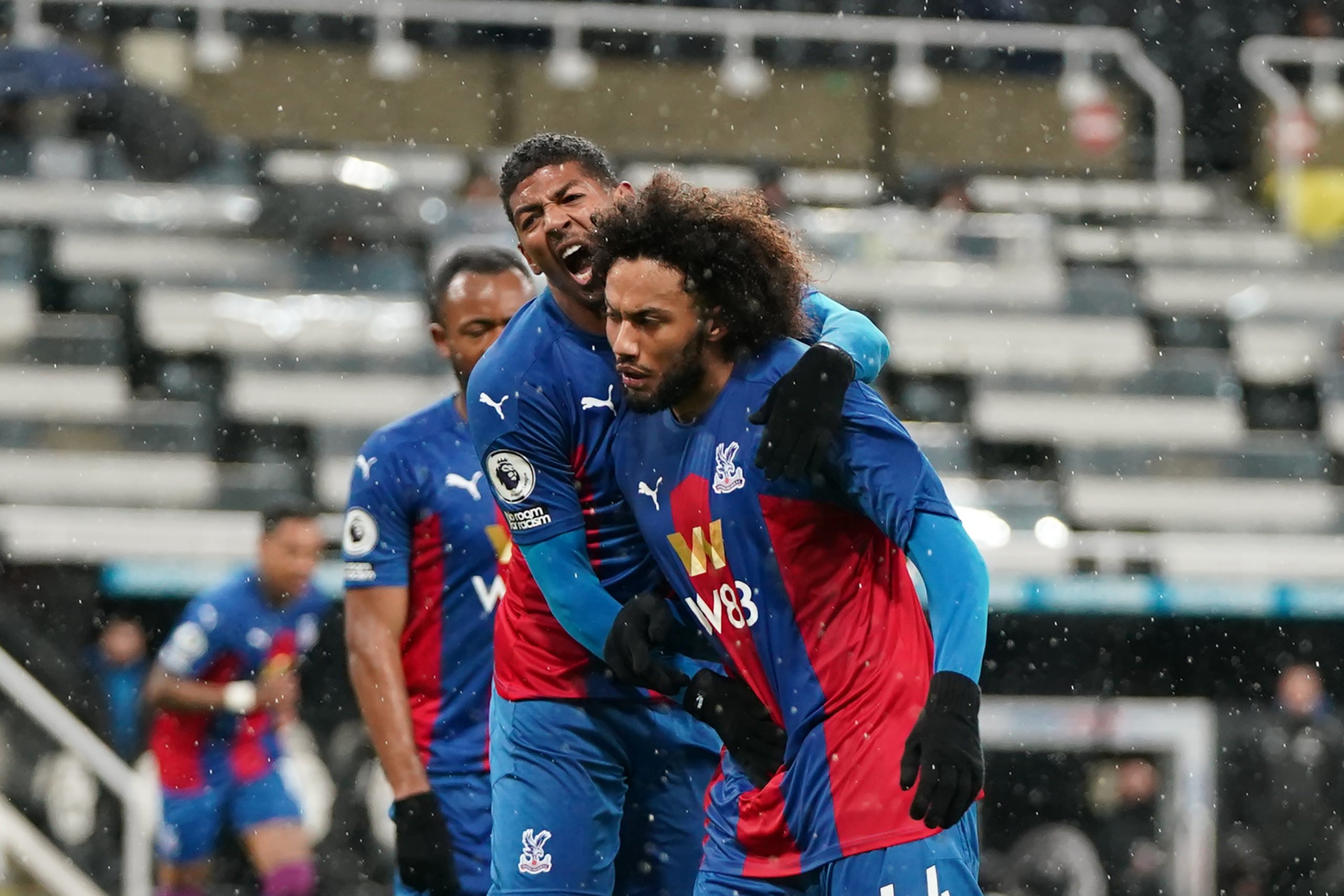 Crystal Palace's Riedewald extends his stay at Selhurst Park (Riedewald is celebrating in the photo)