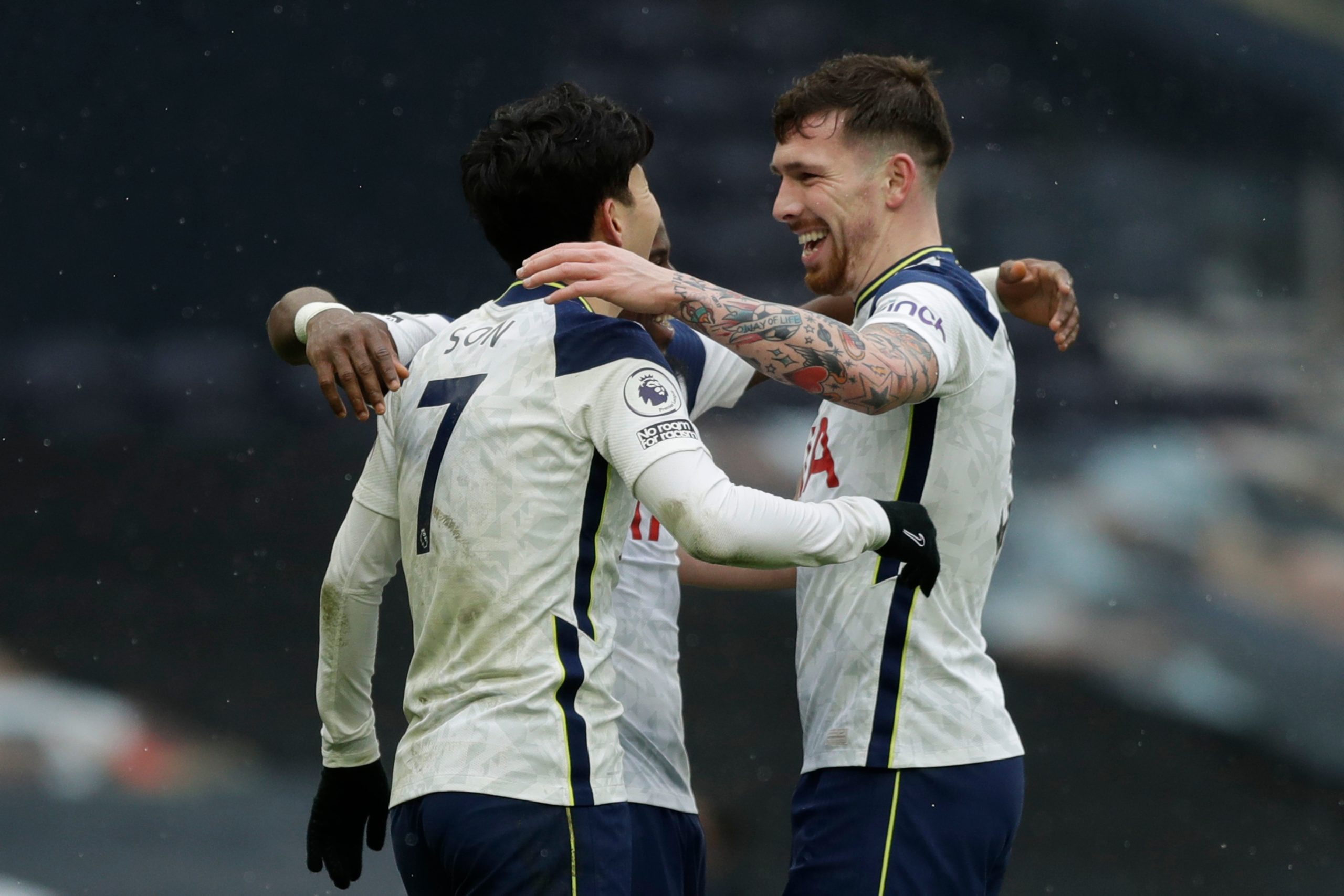 4-2-3-1 Tottenham Hotspur Predicted Lineup Vs Burnley (Tottenham players are celebrating in the picture)