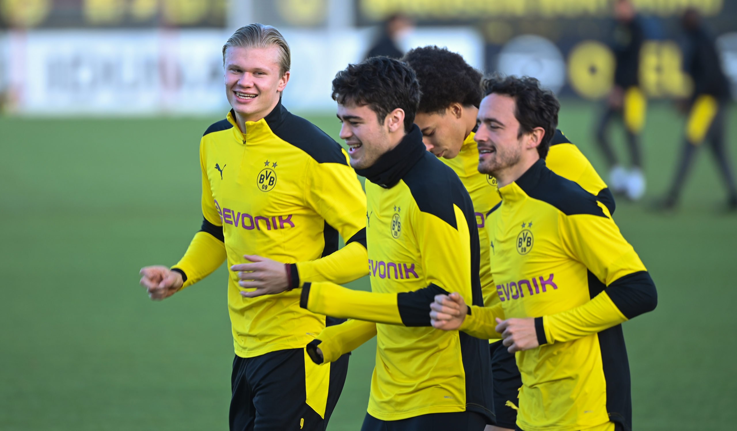 Predicted Borussia Dortmund Lineup Vs Sevilla - Reyna & Haaland to start.