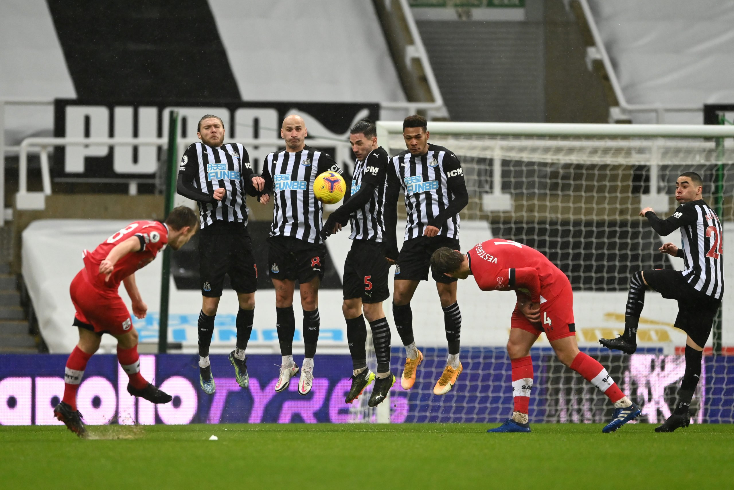 Newcastle United could face serious competition for Radu Dragusin (Newcastle players are in action in the picture)