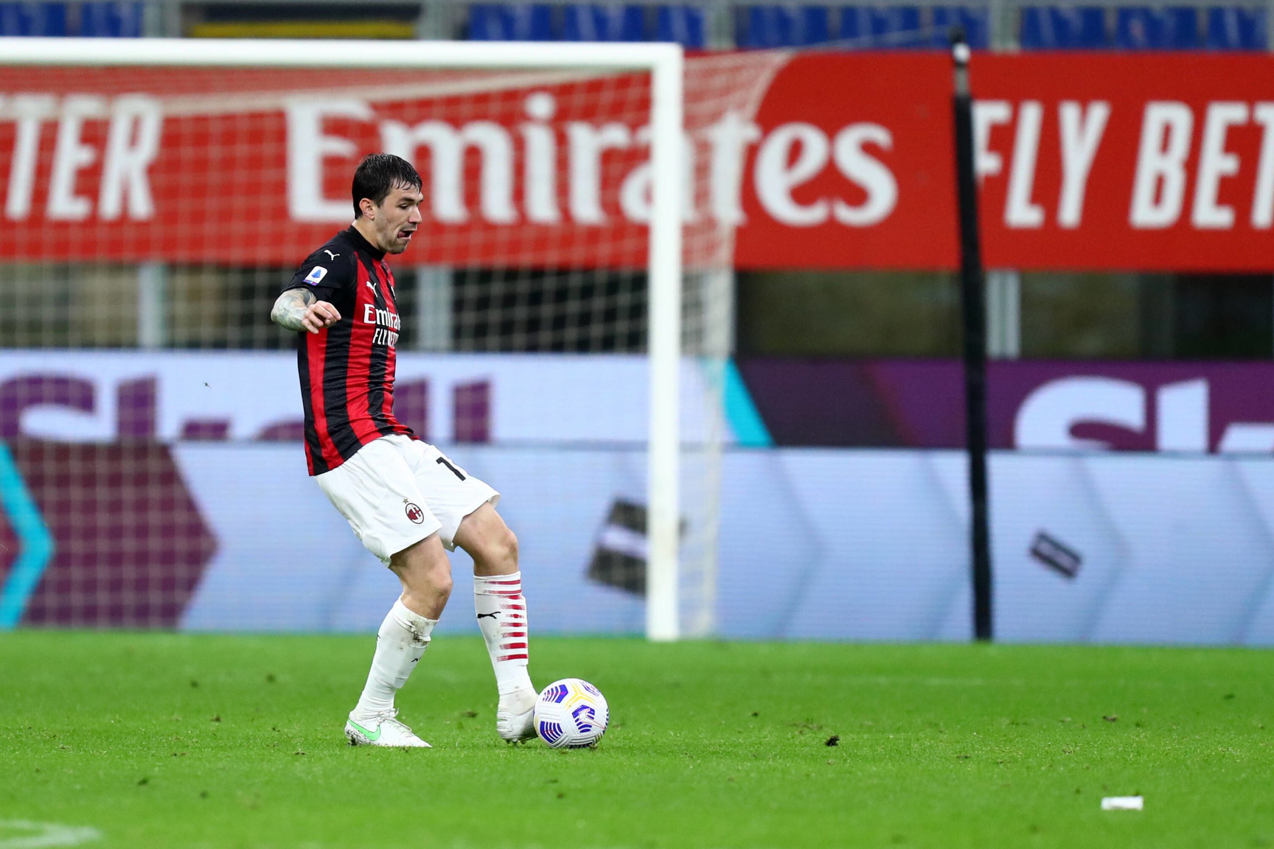 Real Madrid willing to give up Isco for Romagnoli who is seen in the photo