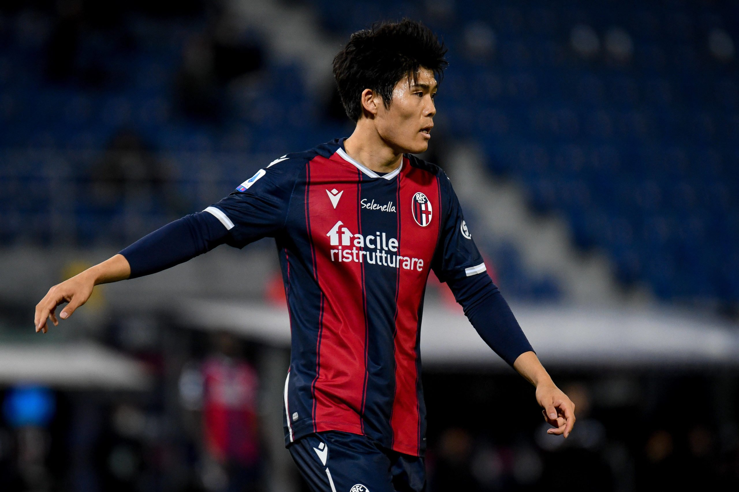West Ham United to rival Arsenal for Tomiyasu who is seen in the picture