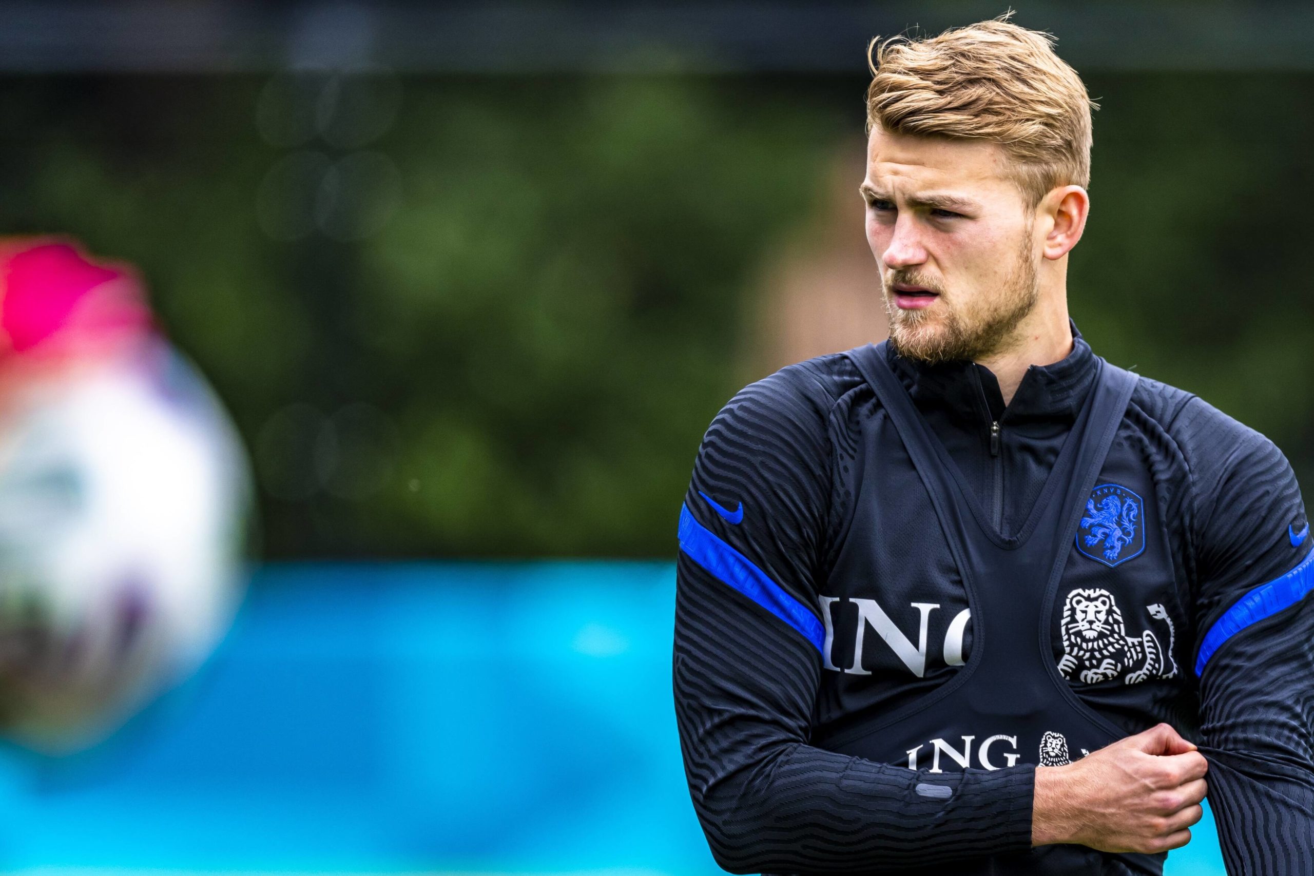 Chelsea are in the market for Matthijs de Ligt - Smart but expensive.