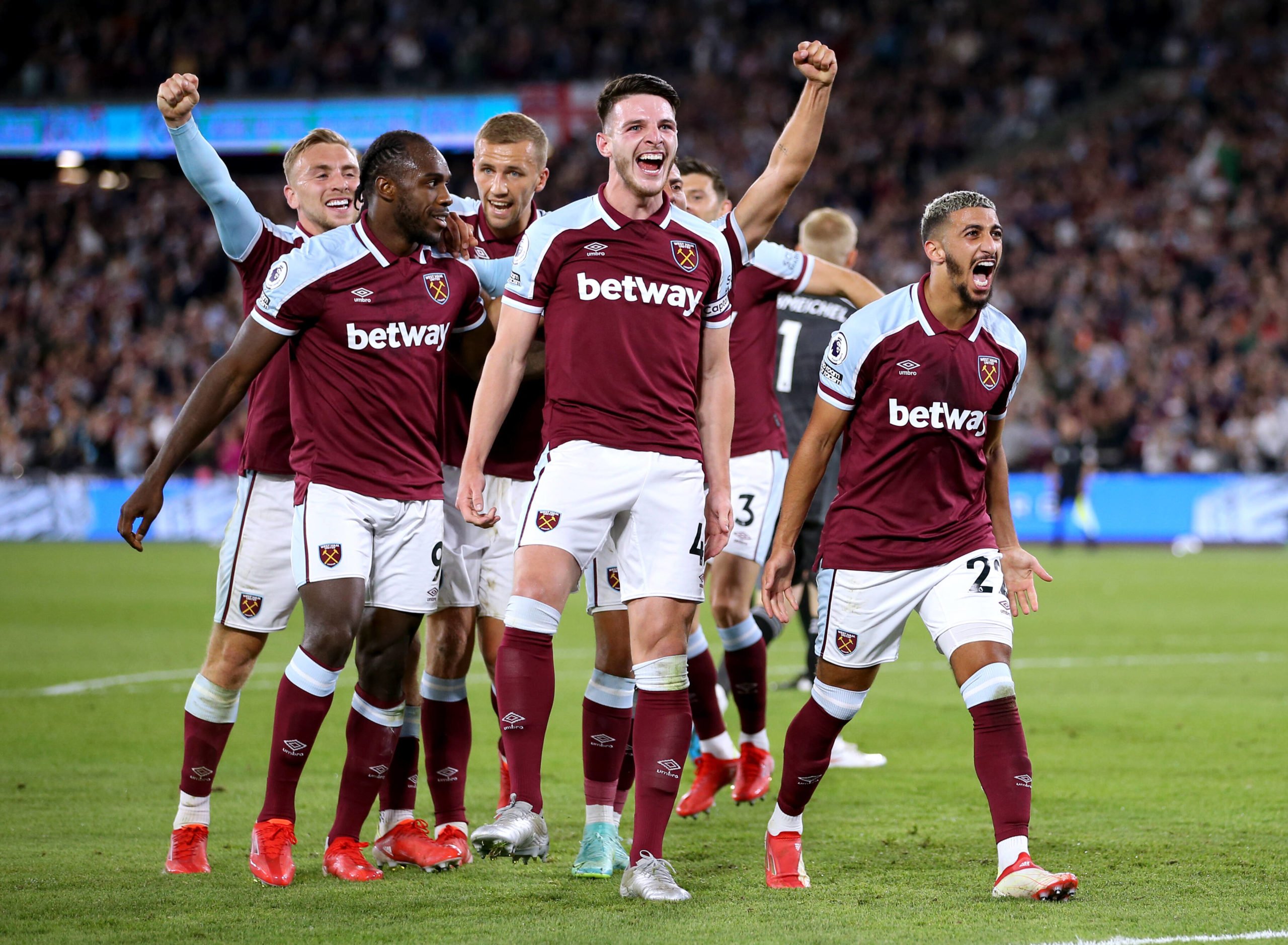 West Ham United Predicted Lineup Vs Dinamo Zagreb (West Ham players are celebrating in the picture)