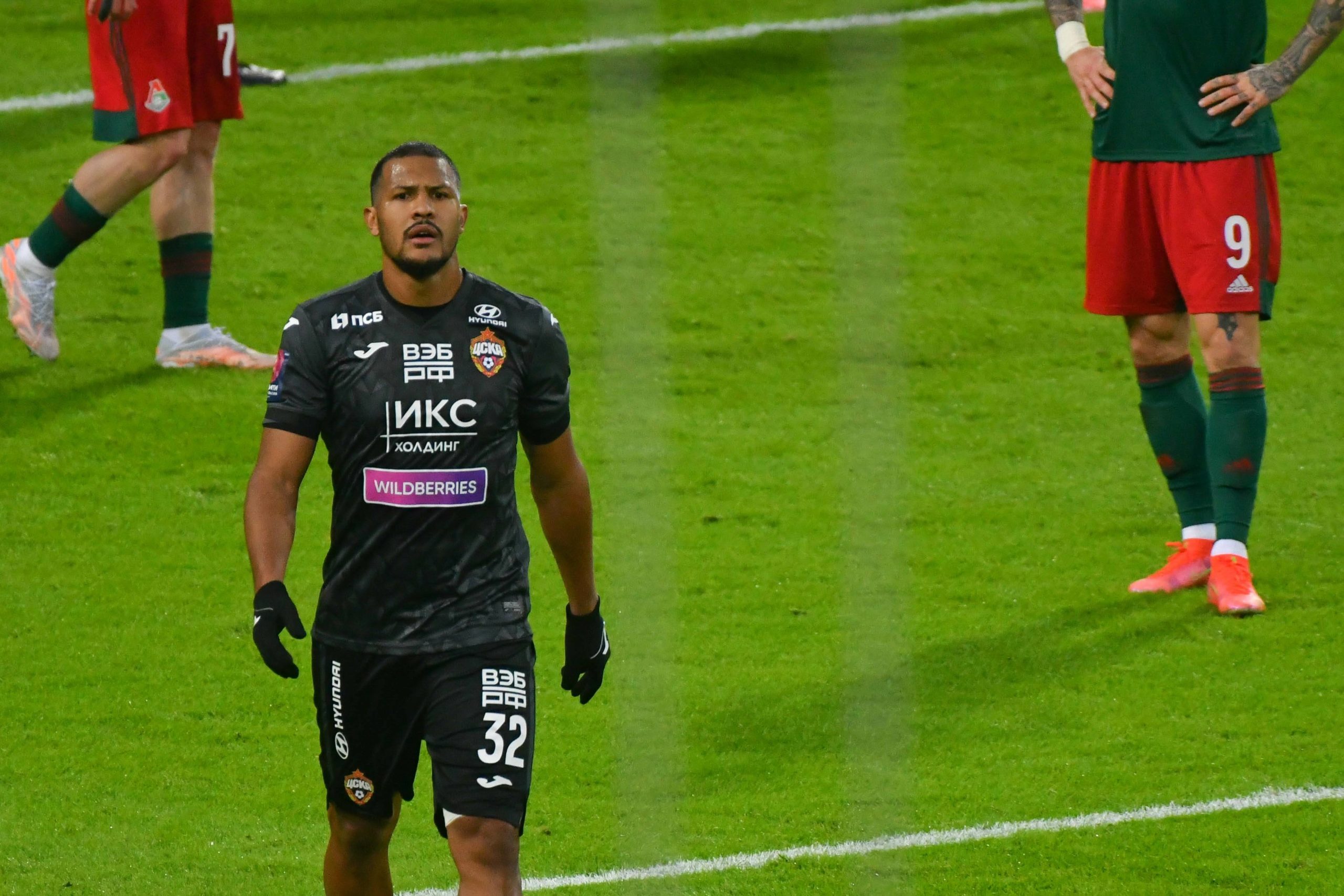 Everton complete the capture of Salomon Rondon who is seen in the picture