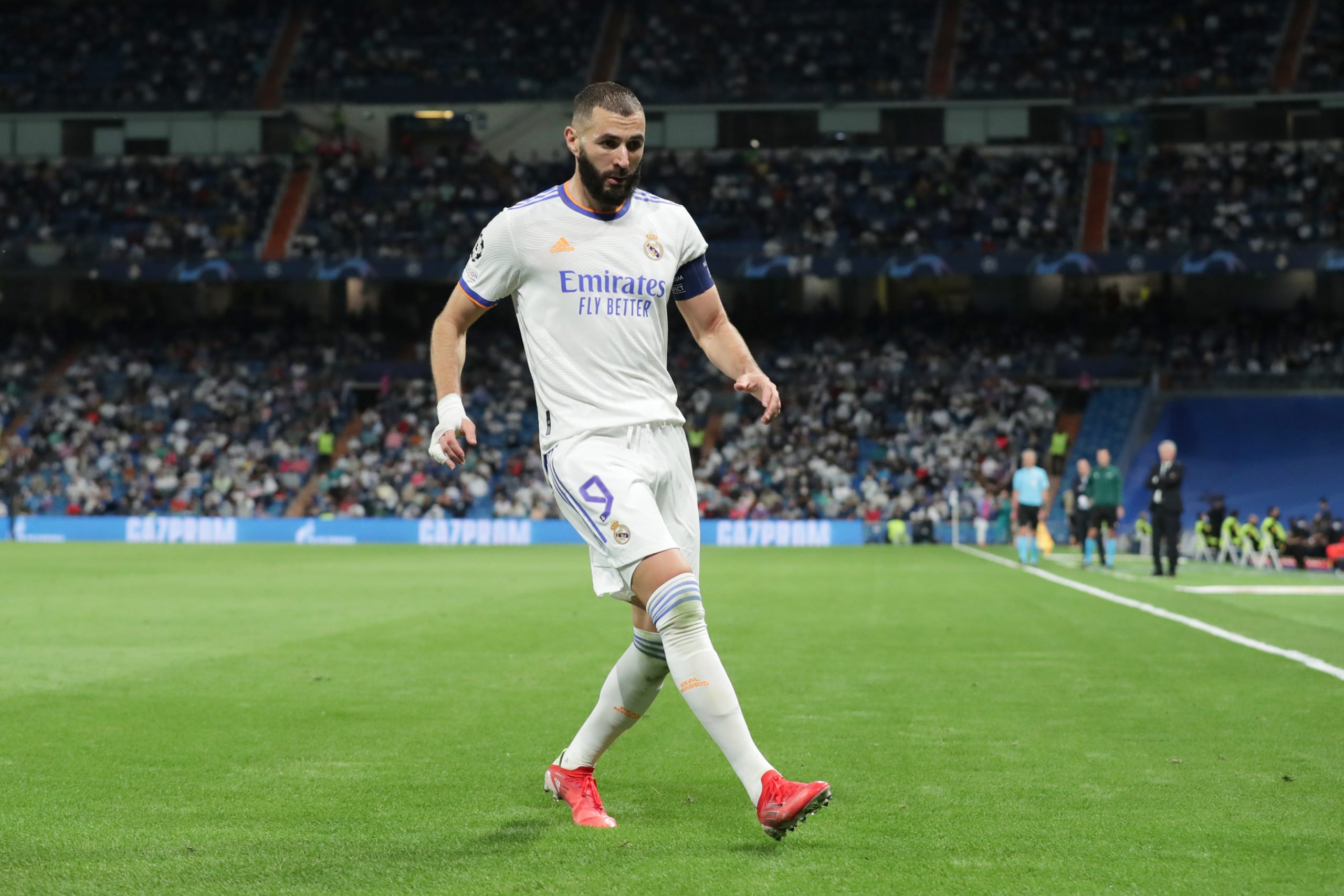 MADRID, SPAIN - SEPTEMBER 28: Karim Benzema of Real Madrid CF in action during the UEFA Champions League group D match between Real Madrid and FC Sheriff at Estadio Santiago Bernabeu on September 28, 2021 in Madrid, Spain. (Photo by Gonzalo Arroyo Moreno/Getty Images)
The 4th Official uses images provided by the following image agency: Getty Images (https://www.gettyimages.de/) and Imago Images (https://www.imago-images.de/)