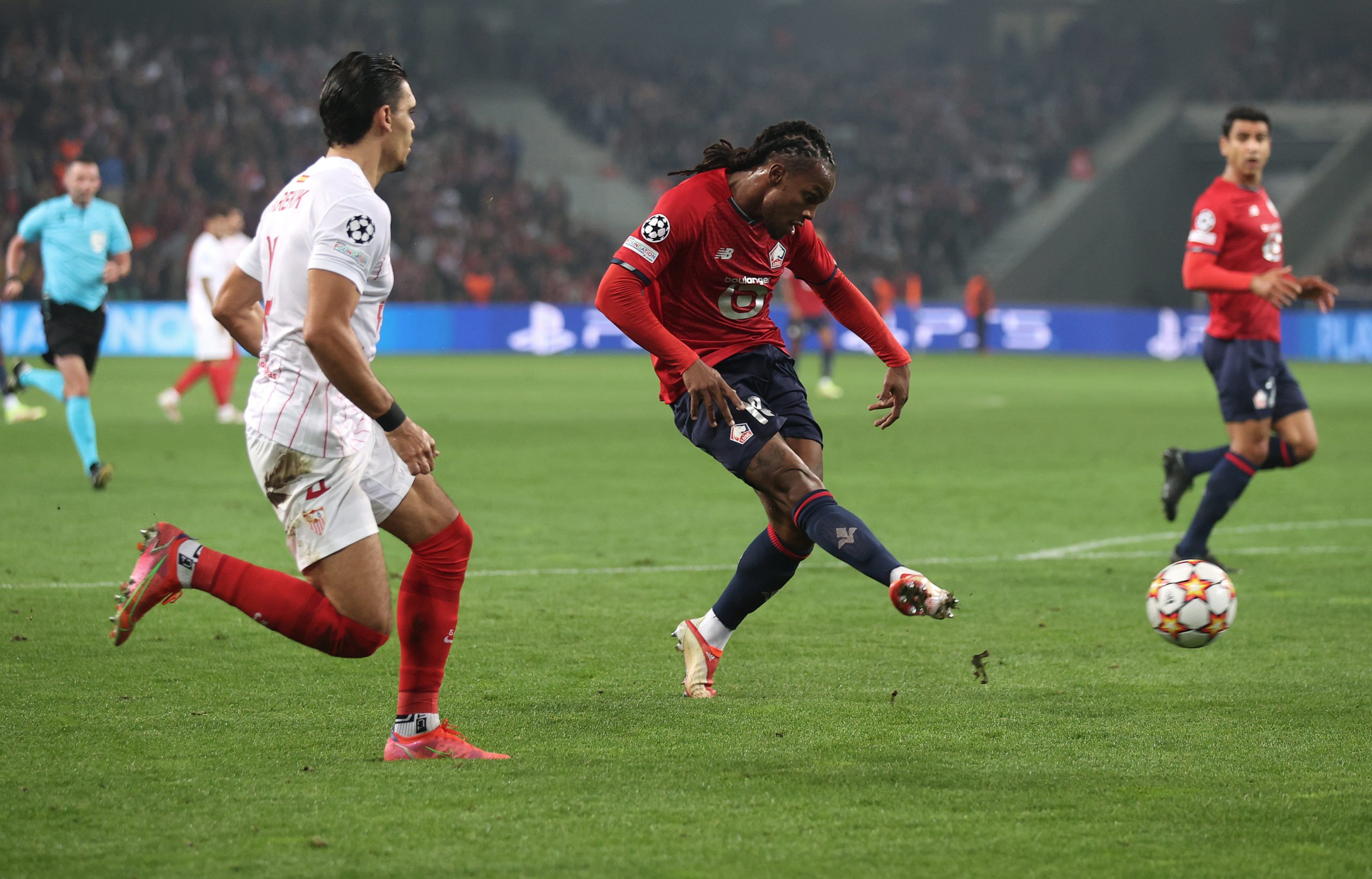 LILLE, FRANCE - OCTOBER 20:  Renato Sanches of Lille shoots at goal during the UEFA Champions League group G match between Lille OSC and Sevilla FC at Stade Pierre-Mauroy on October 20, 2021 in Lille, France. (Photo by Julian Finney/Getty Images)The 4th Official uses images provided by the following image agency: Getty Images (https://www.gettyimages.de/) Imago Images (https://www.imago-images.de/)