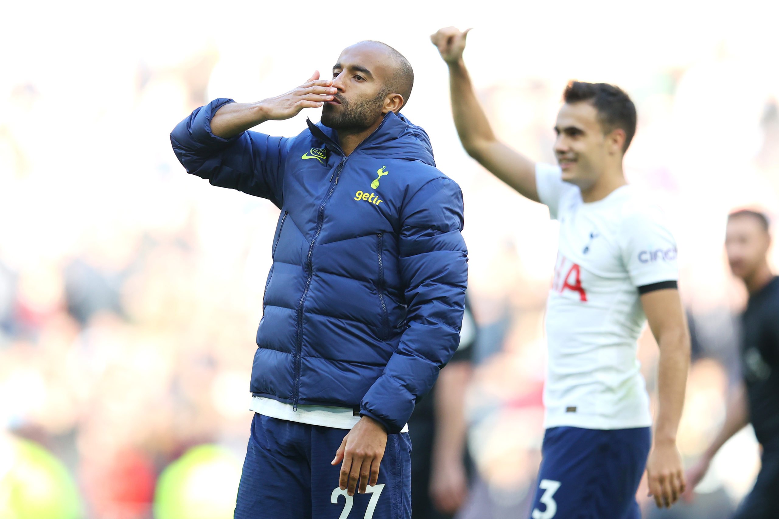 LONDON, ENGLAND - OCTOBER 03: Lucas Moura of Tottenham Hotspur acknowledges the fans following the Premier League match between Tottenham Hotspur and Aston Villa at Tottenham Hotspur Stadium on October 03, 2021 in London, England. (Photo by Catherine Ivill/Getty Images)
The 4th Official uses images provided by the following image agency: Getty Images (https://www.gettyimages.de/) Imago Images (https://www.imago-images.de/)