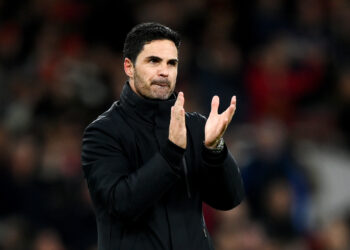 LONDON, ENGLAND - FEBRUARY 04: Mikel Arteta, Manager of Arsenal, applauds the fans after the team's victory in the Premier League match between Arsenal FC and Liverpool FC at Emirates Stadium on February 04, 2024 in London, England. (Photo by Justin Setterfield/Getty Images)