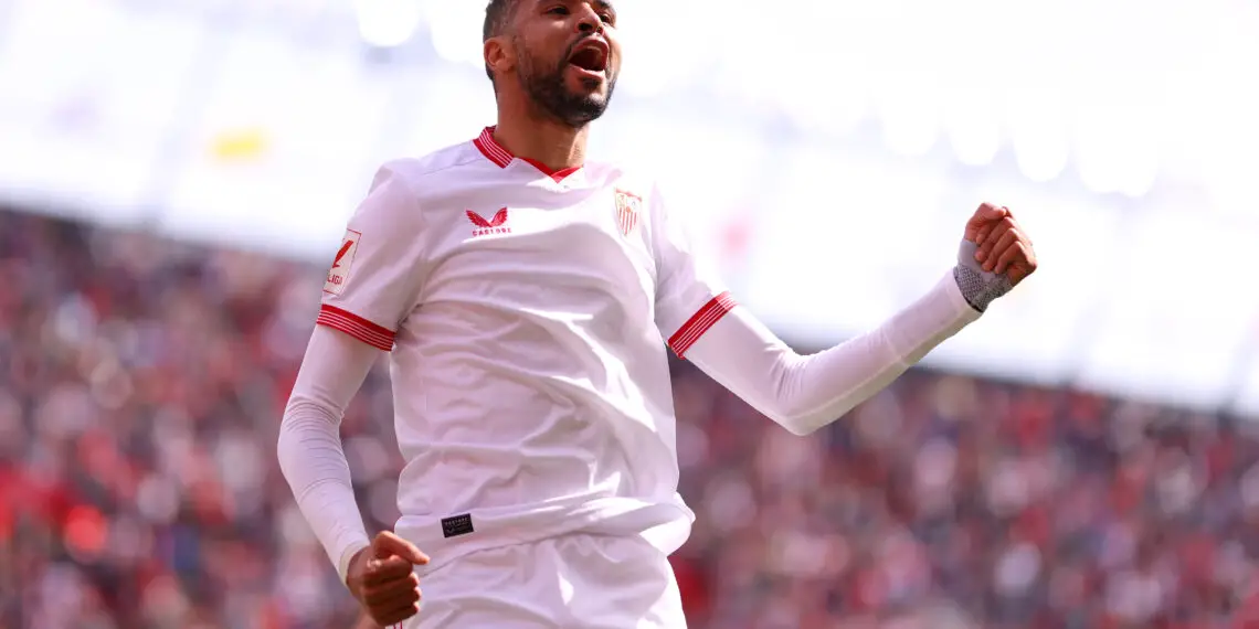 SEVILLE, SPAIN - MARCH 02: Yousseff En-Nesyri of Sevilla FC celebrates scoring his team's first goal during the LaLiga EA Sports match between Sevilla FC and Real Sociedad at Estadio Ramon Sanchez Pizjuan on March 02, 2024 in Seville, Spain. (Photo by Fran Santiago/Getty Images)