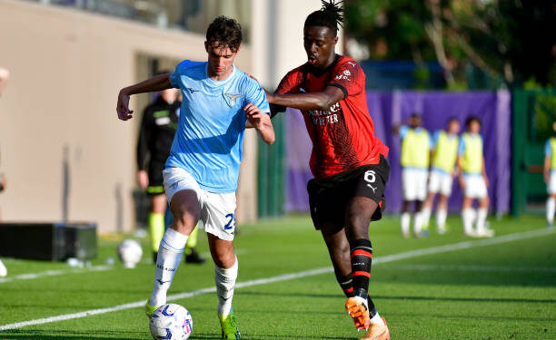 New Rangers signing Clinton Nsiala in action for AC Milan U19