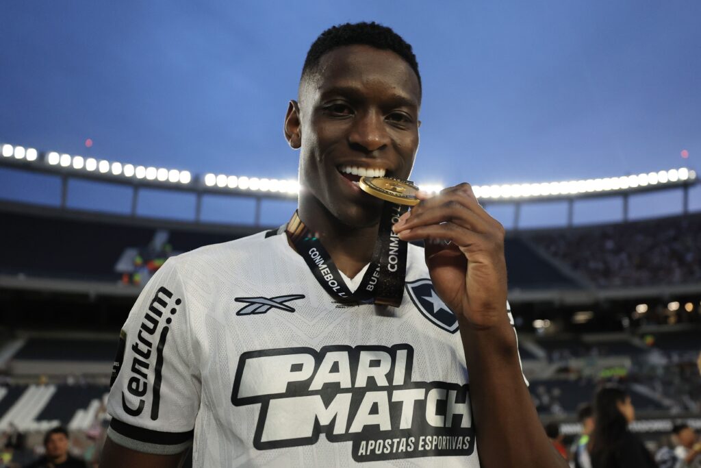 Luiz Henrique to Newcastle United