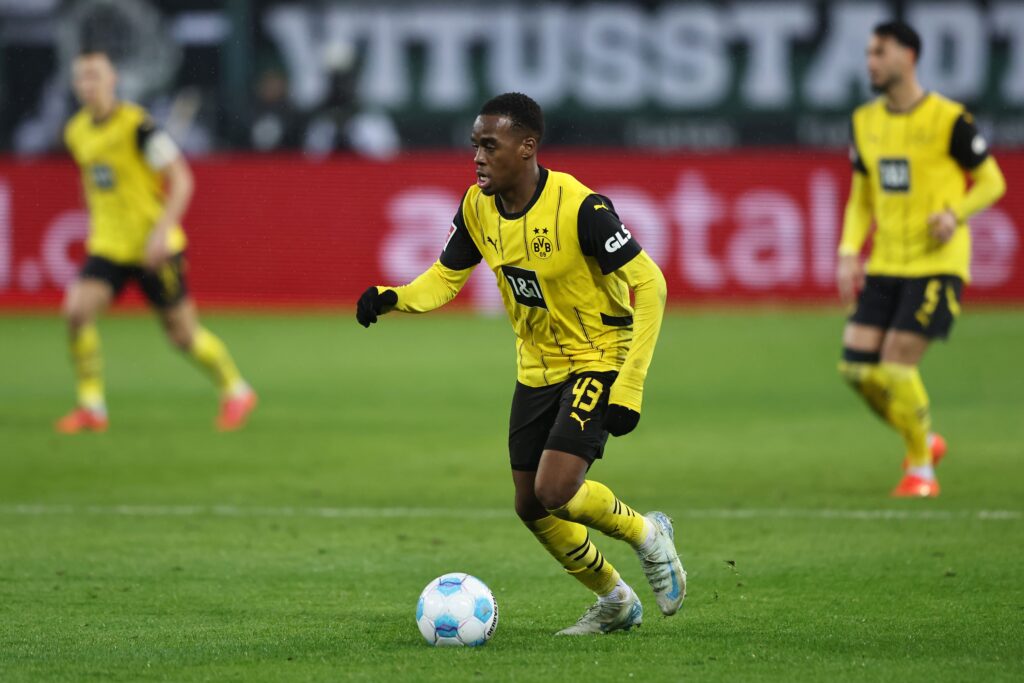 Jamie Gittens to Manchester United