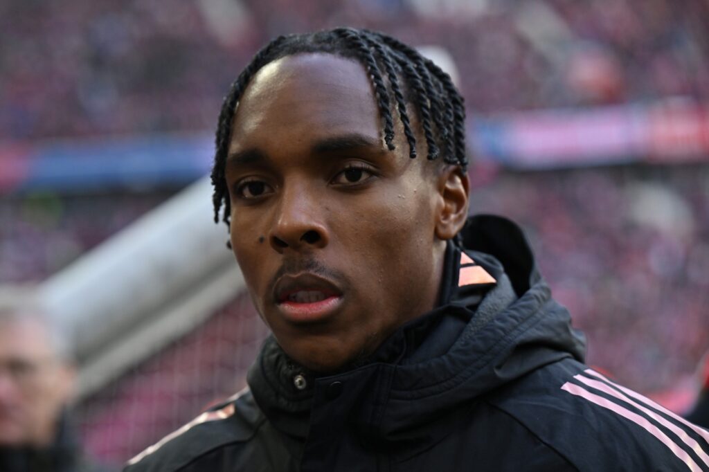 Mathys Tel to Manchester United