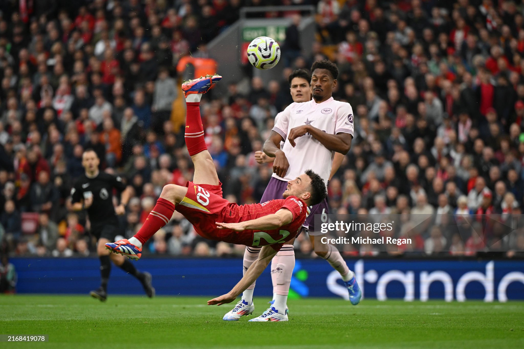 Liverpool attacker Diogo Jota attempts a shot against Brentford 